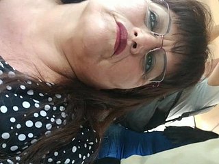 milf nhìn vào dương vật của tôi nhấp nháy phình tôi dò dẫm xe buýt công cộng