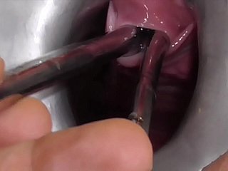 Amateur Freyjaanalslut: Plusieurs sons - James étire l'urètre de Freyja avec de multiples sons - pipi dans la chatte béante de Freyja