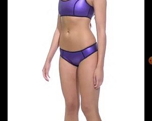 Percubaan bikini seksi