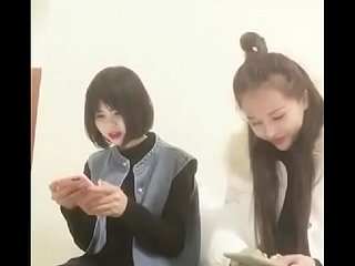 2 Cave cô gái xinh đẹp chết tiệt 1 fucker