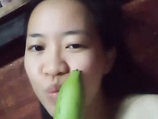 自宅の中国のアジアの女の子だけで74