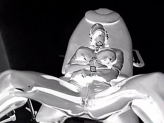 ラテックスキャットスーツ、ラバーギンプ、レザーセックス-Medical Chair.Inversed.11Deadface