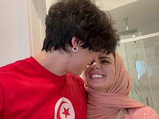 Алина Энджел обожает, когда ее киску едят