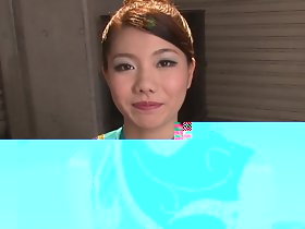 ディックを吸って熱いアクロバット女性