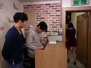 ऊँची एड़ी के जूते के साथ मासूम चीनी