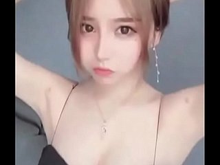 Jalan bersih wanita Cina embun telanjang