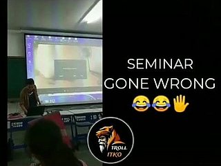 Porno reproducido en seminario