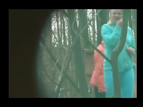meisje pissing voyeur