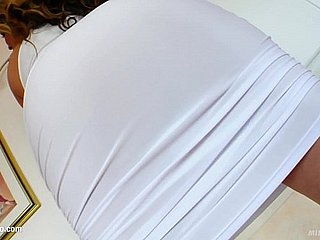 Afrodyta MILF-ka rucha się w Milf Thing