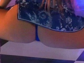 Menari dan Squirting