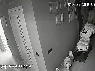 geweldige moeder eavesdrop cam