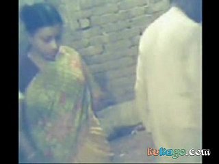 Desi Aunty Persetan dengan Tetangga